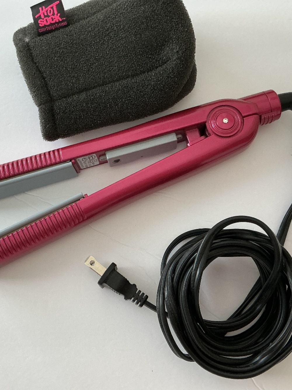Cricket: Friction Free Hair Straightener: Model LN-109 Burgundy